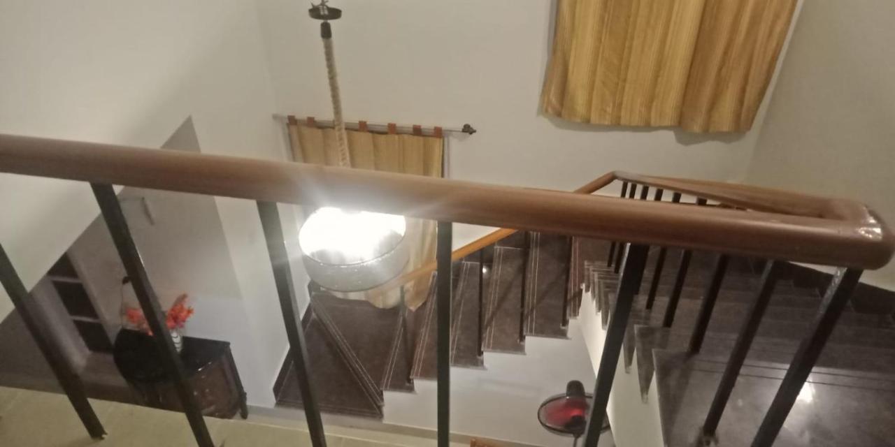 Advani Homestay Hāora Exteriör bild